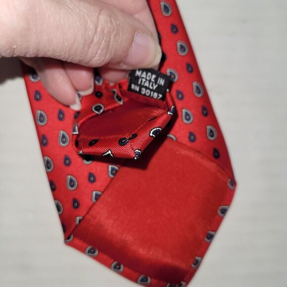 Yves Saint Laurent Tie Men One Size Red Paisley Print Silk Handmade Necktie - Picture 6 of 8
